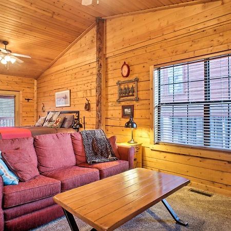 Cabin-Style Studio Right Off The Branson Strip! 아파트 외부 사진