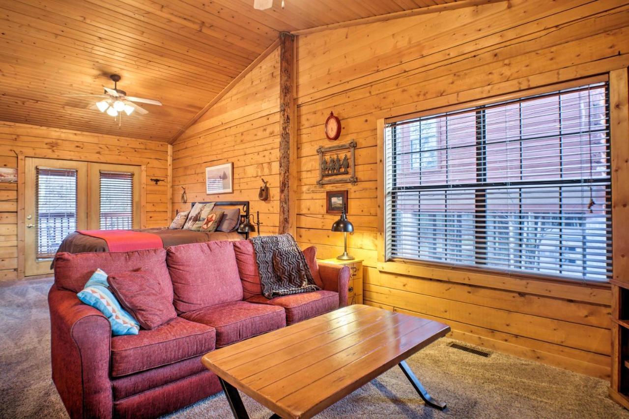 Cabin-Style Studio Right Off The Branson Strip! 아파트 외부 사진